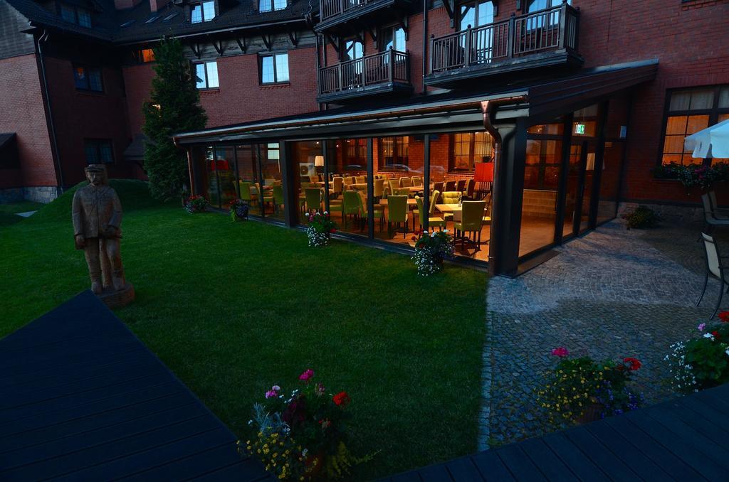 Hotel Zubrowka Spa & Wellness Беловеж Экстерьер фото