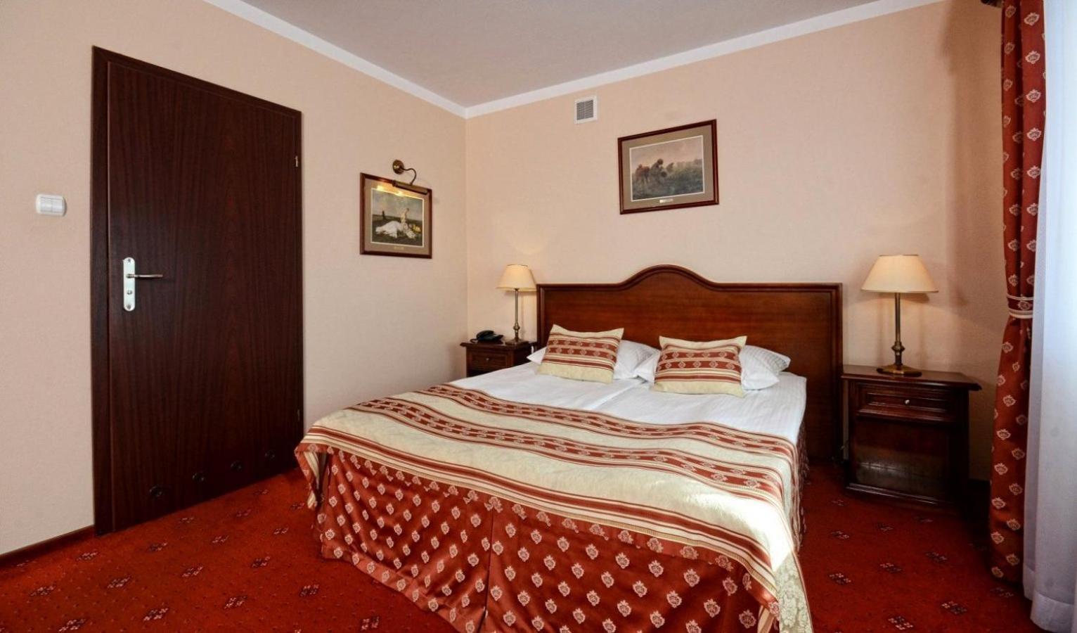 Hotel Zubrowka Spa & Wellness Беловеж Экстерьер фото